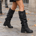 Botas altas moteras negras con hebillas y tacón ancho