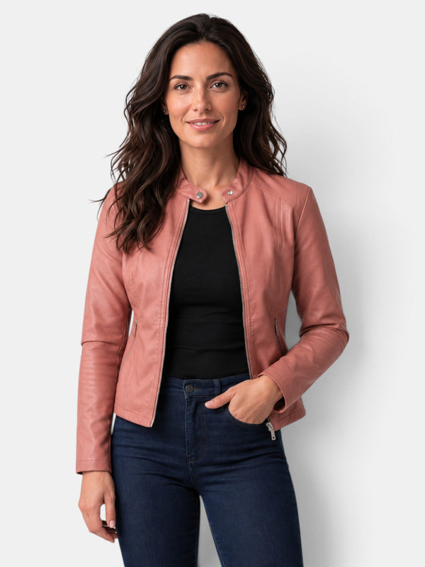 Cazadora de piel rosa claro con cuello mao y cremallera